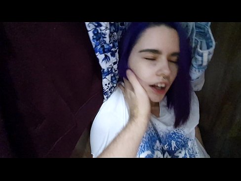 ❤️ Gjeta motrën time në dollap dhe e ndihmova të përfundonte Porno në pornografi sq.hentaiser.ru